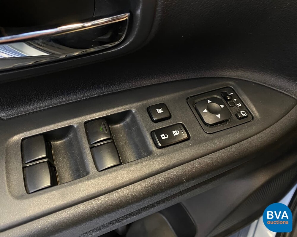 Mitsubishi Outlander PHEV Instyle 2014, 1-XVN-61.