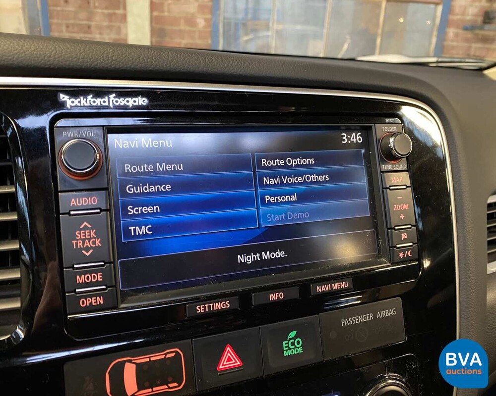 Mitsubishi Outlander PHEV Instyle 2014, 1-XVN-61.