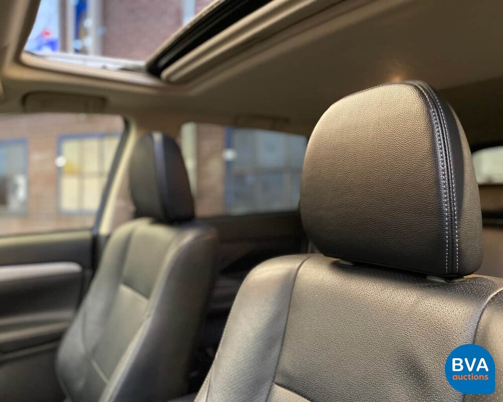 Mitsubishi Outlander PHEV Instyle 2014, 1-XVN-61.