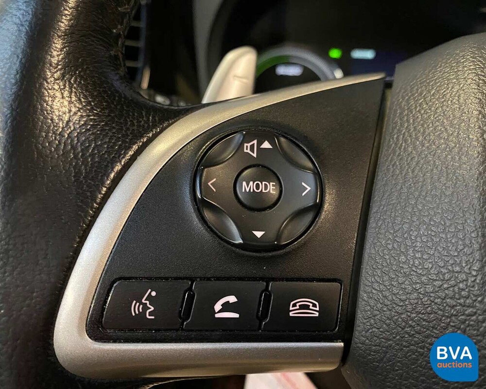 Mitsubishi Outlander PHEV Instyle 2014, 1-XVN-61.