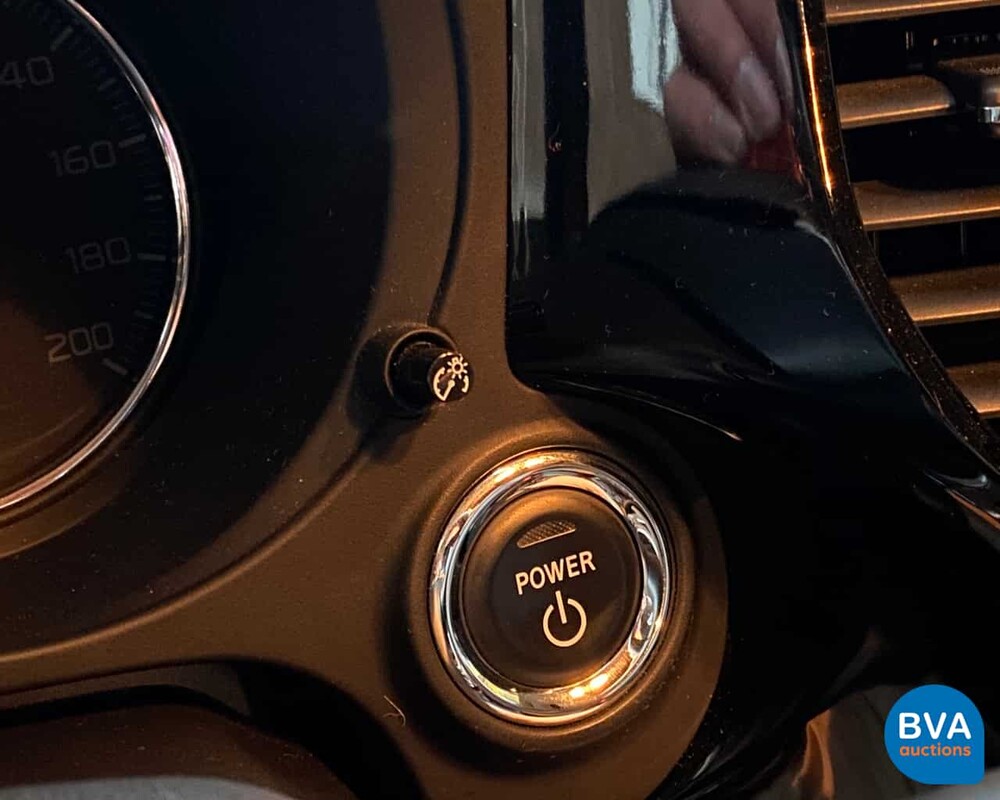 Mitsubishi Outlander PHEV Instyle 2014, 1-XVN-61.