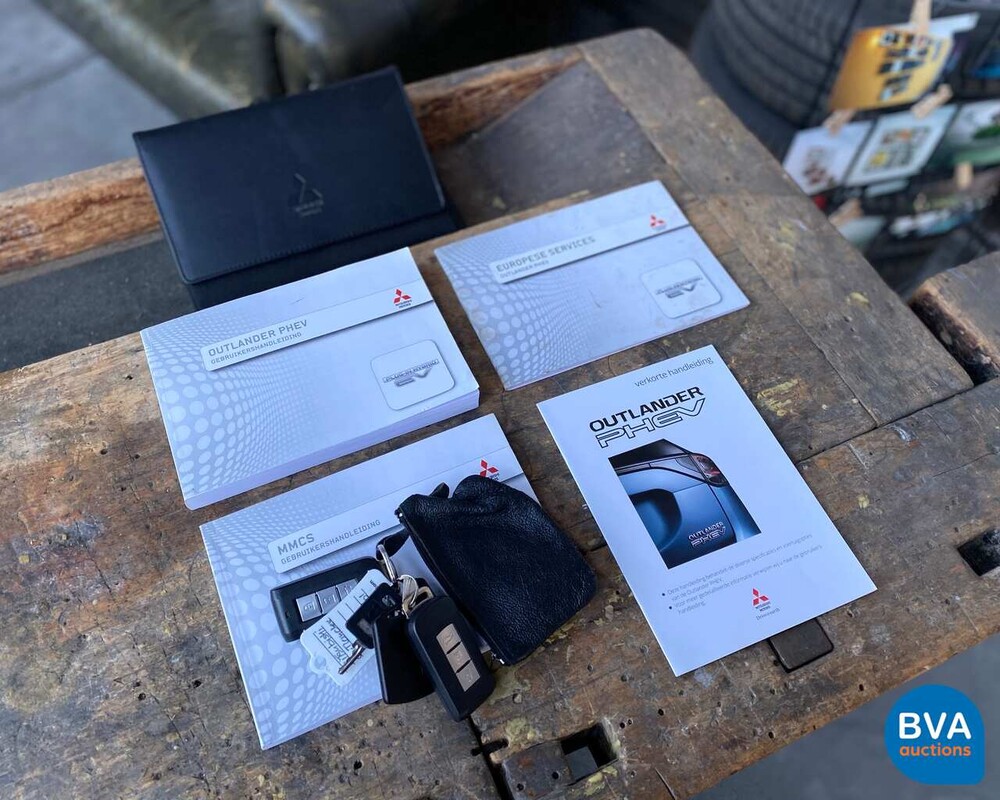 Mitsubishi Outlander PHEV Instyle 2014, 1-XVN-61.