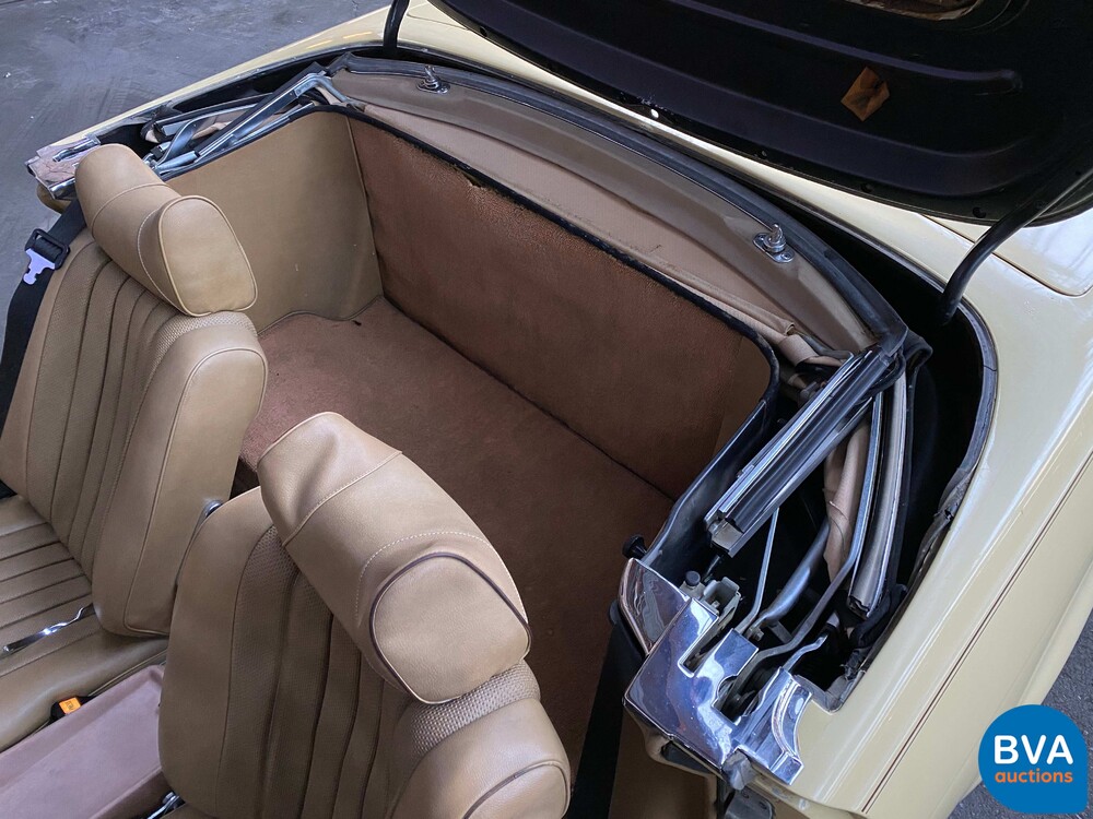 Mercedes-Benz 450SL R107 1974.