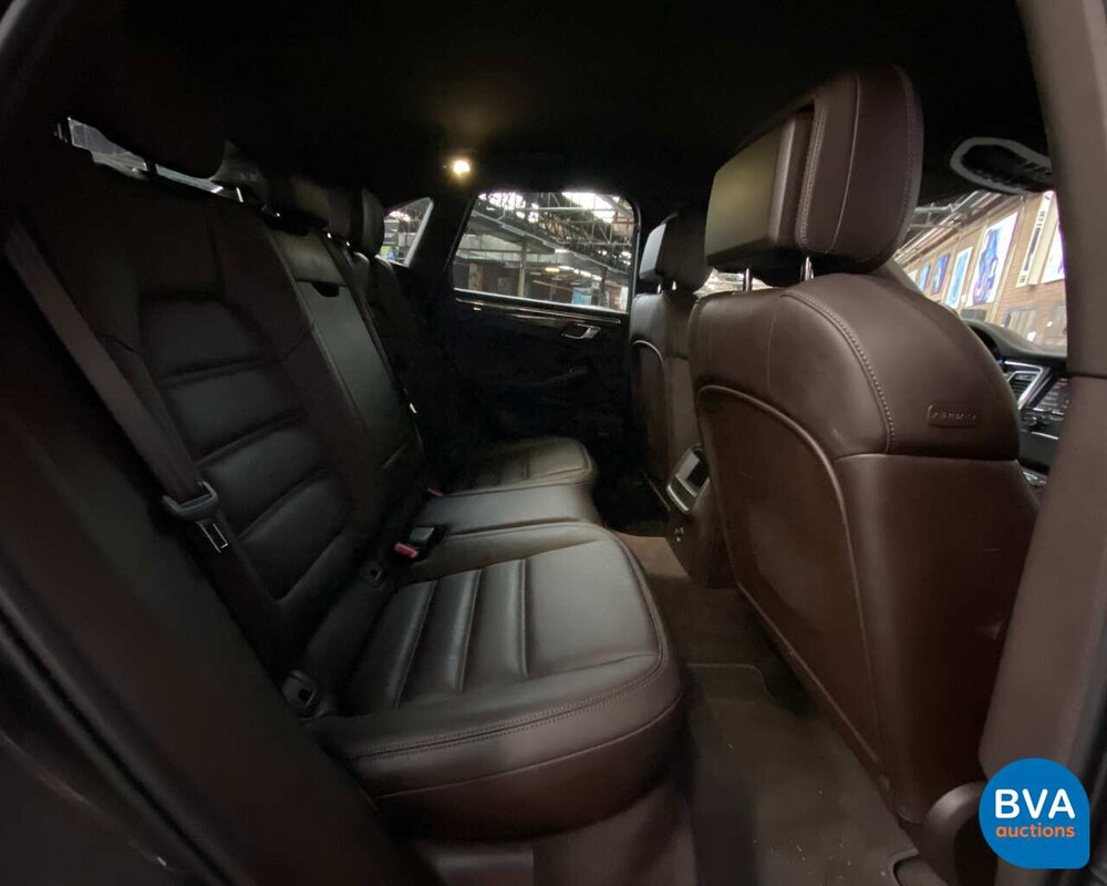 Porsche Macan S SportChrono 258 PS 2015 EURO6 ORG-NL, 8-ZSG-04.