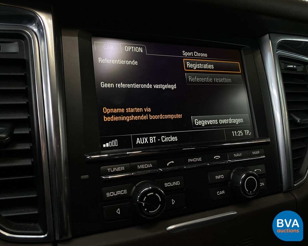 Porsche Macan S SportChrono 258 PS 2015 EURO6 ORG-NL, 8-ZSG-04.