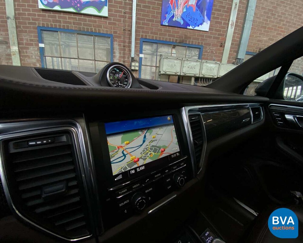 Porsche Macan S SportChrono 258 PS 2015 EURO6 ORG-NL, 8-ZSG-04.