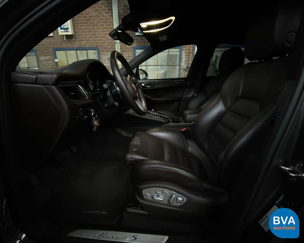 Porsche Macan S SportChrono 258 PS 2015 EURO6 ORG-NL, 8-ZSG-04.