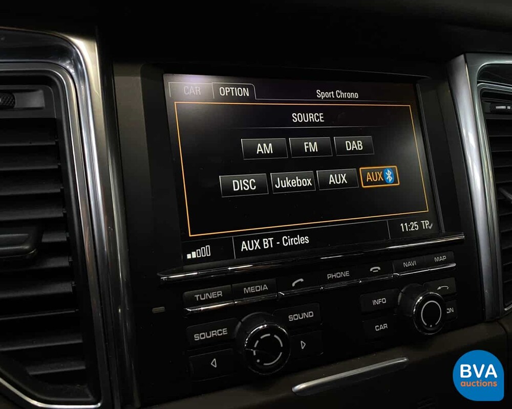 Porsche Macan S SportChrono 258 PS 2015 EURO6 ORG-NL, 8-ZSG-04.