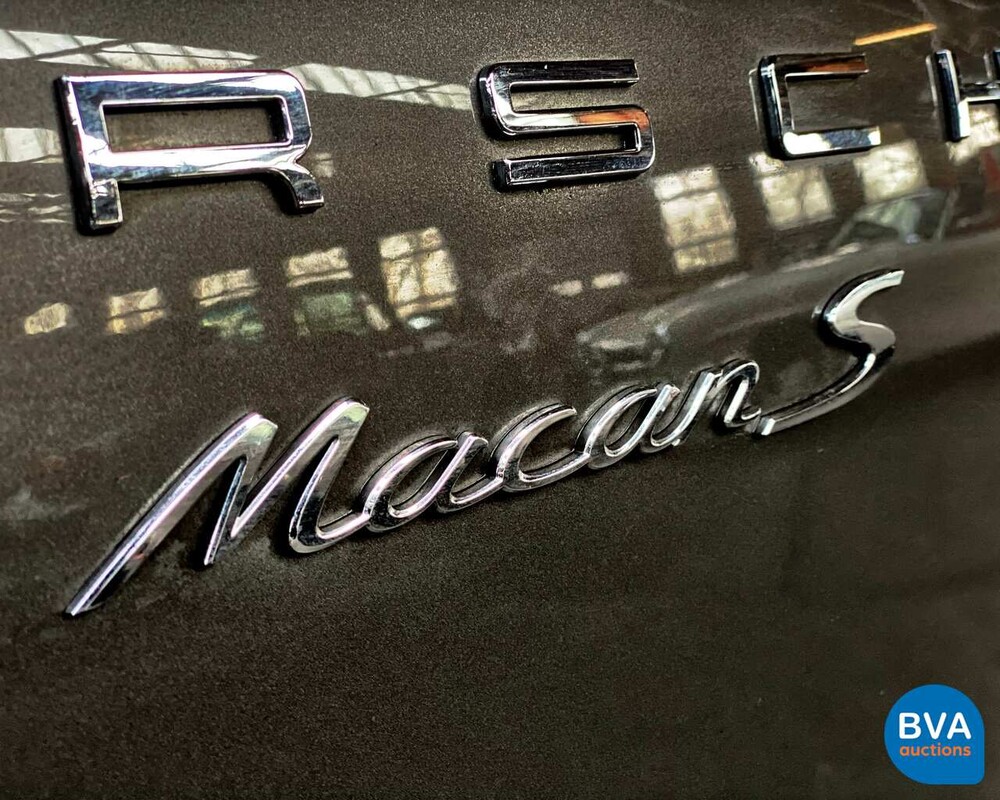 Porsche Macan S SportChrono 258 PS 2015 EURO6 ORG-NL, 8-ZSG-04.