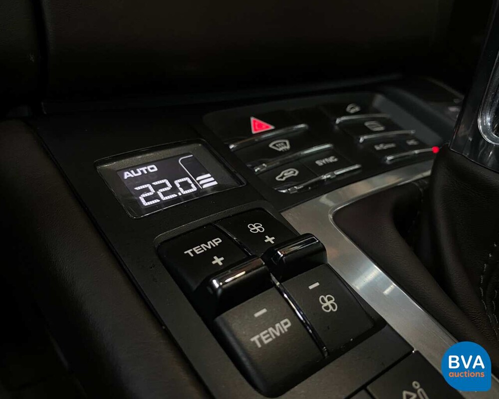 Porsche Macan S SportChrono 258 PS 2015 EURO6 ORG-NL, 8-ZSG-04.