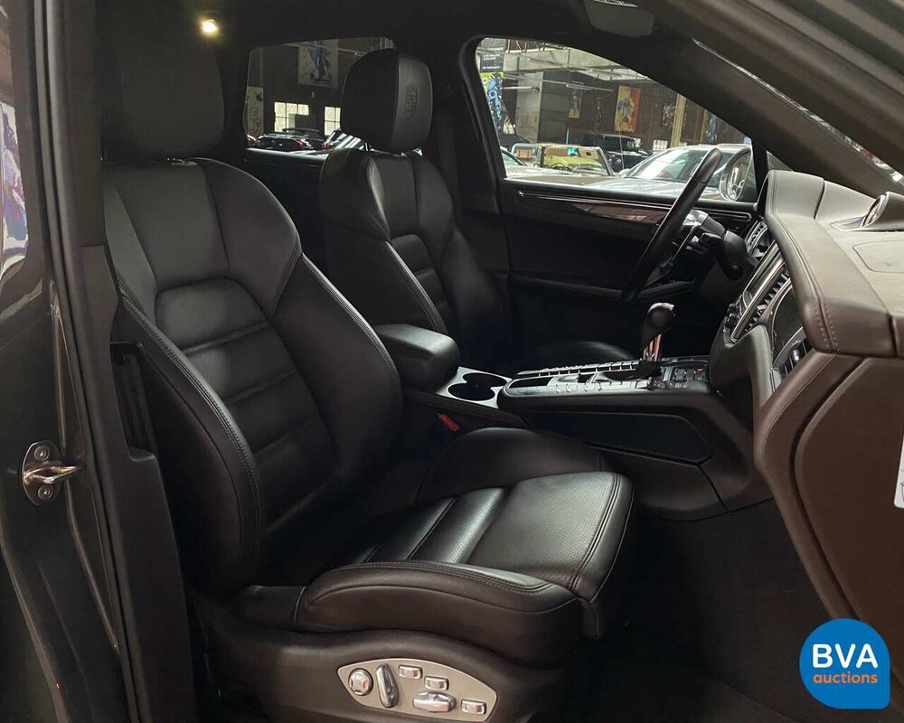 Porsche Macan S SportChrono 258 PS 2015 EURO6 ORG-NL, 8-ZSG-04.