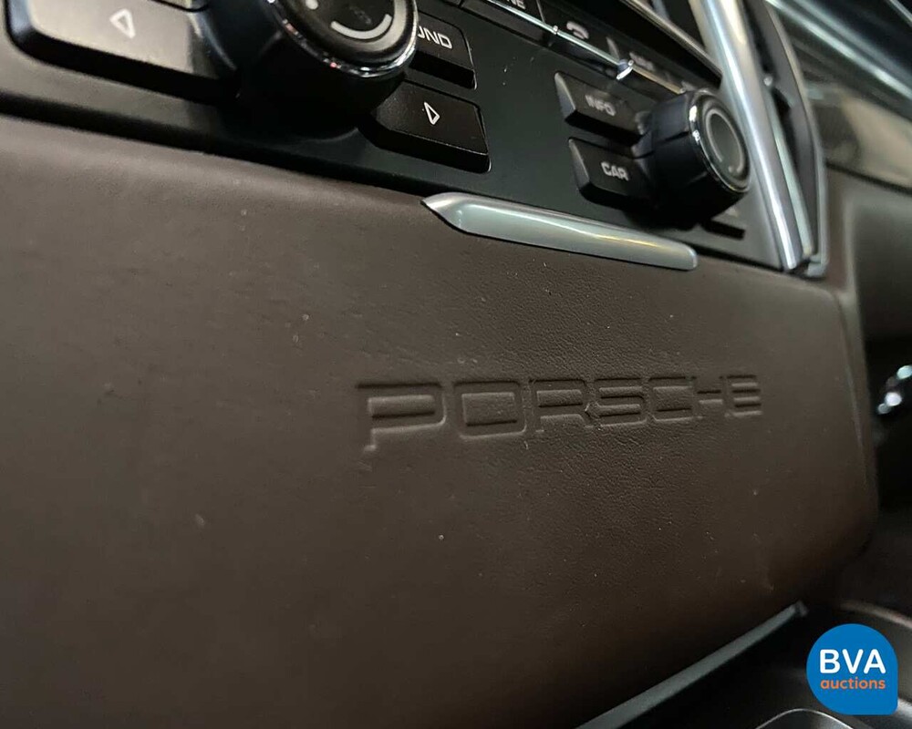 Porsche Macan S SportChrono 258 PS 2015 EURO6 ORG-NL, 8-ZSG-04.