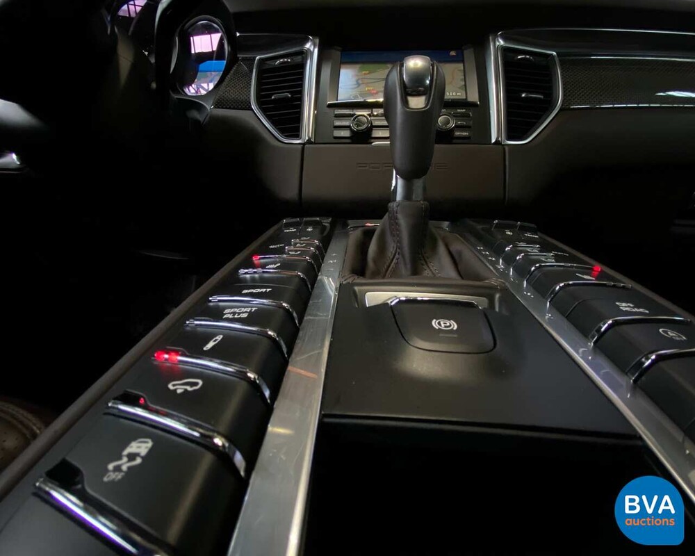 Porsche Macan S SportChrono 258 PS 2015 EURO6 ORG-NL, 8-ZSG-04.