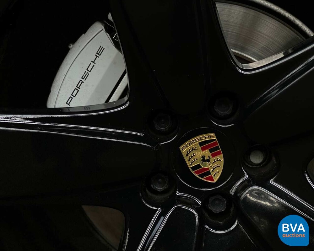 Porsche Macan S SportChrono 258 PS 2015 EURO6 ORG-NL, 8-ZSG-04.