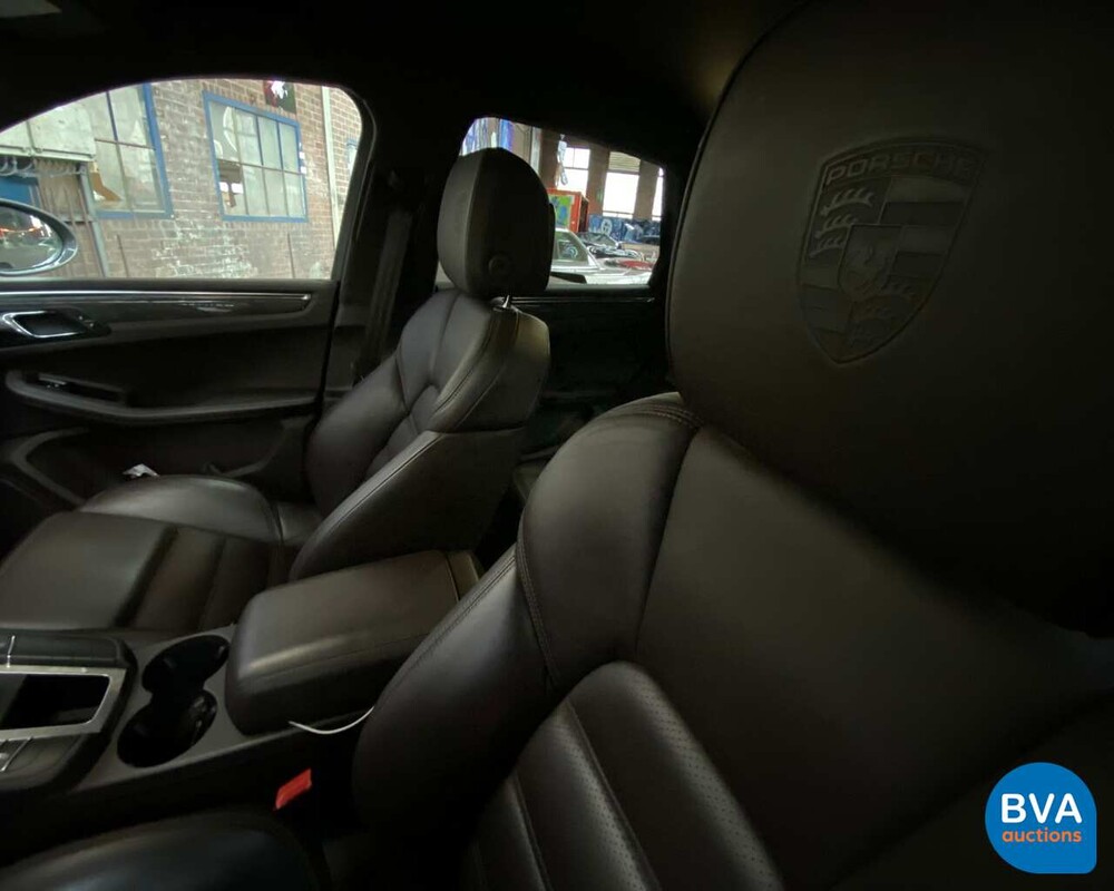 Porsche Macan S SportChrono 258 PS 2015 EURO6 ORG-NL, 8-ZSG-04.