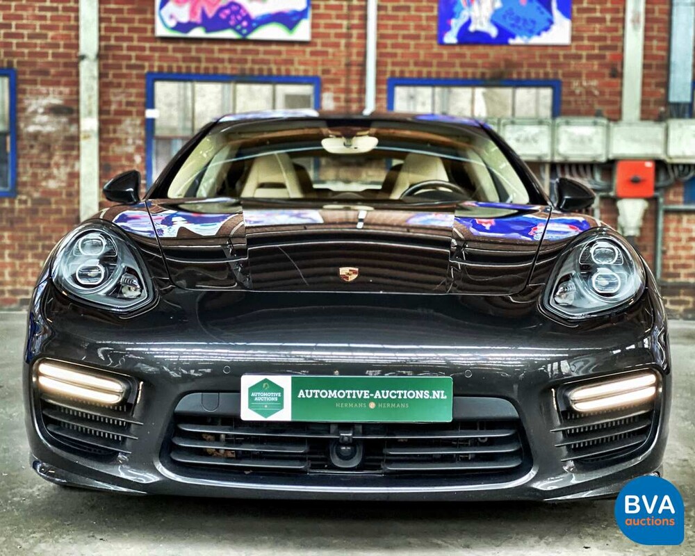 Porsche Panamera Turbo Executive 520 PS - Garantie - 2013, HB-384-K.