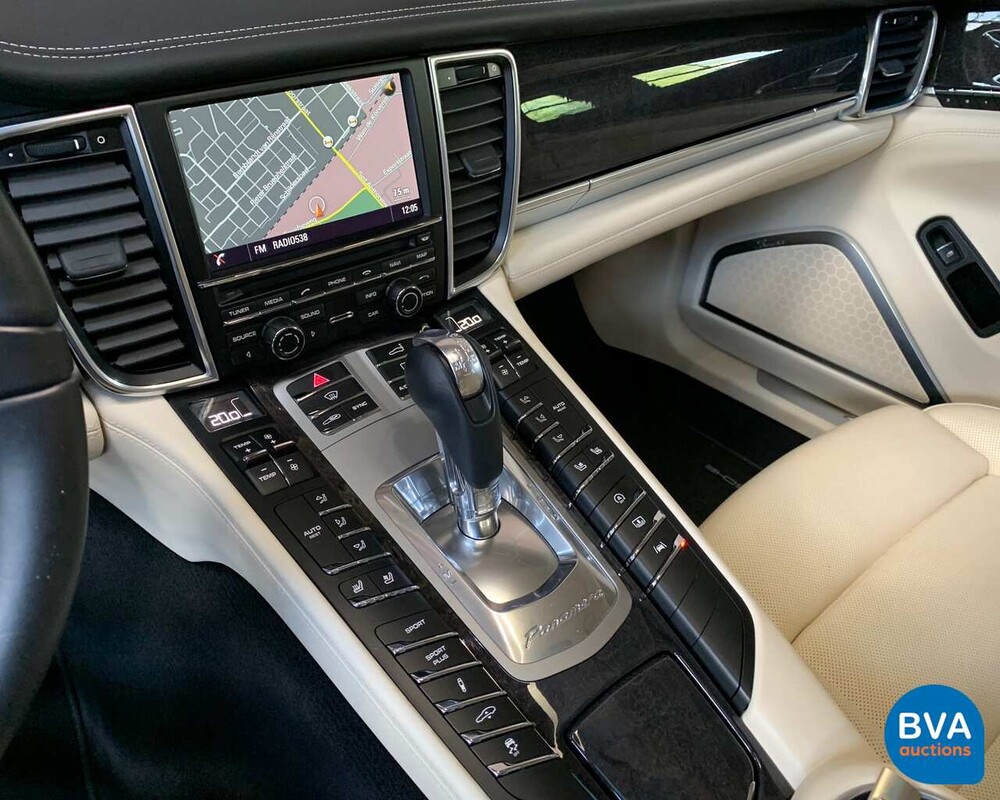 Porsche Panamera Turbo Executive 520 PS - Garantie - 2013, HB-384-K.