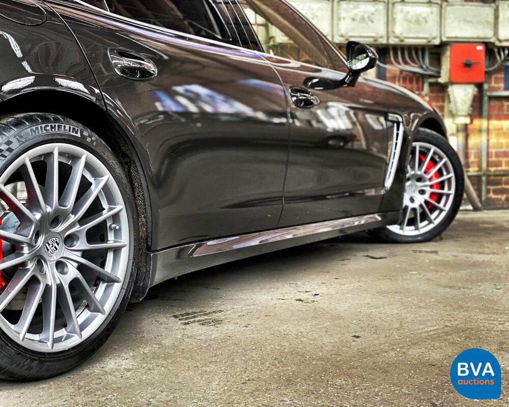 Porsche Panamera Turbo Executive 520 PS - Garantie - 2013, HB-384-K.