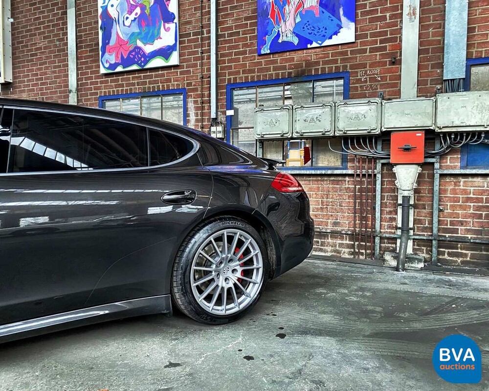 Porsche Panamera Turbo Executive 520 PS - Garantie - 2013, HB-384-K.