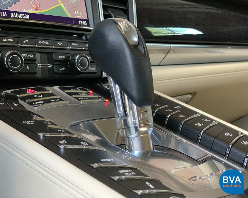 Porsche Panamera Turbo Executive 520 PS - Garantie - 2013, HB-384-K.