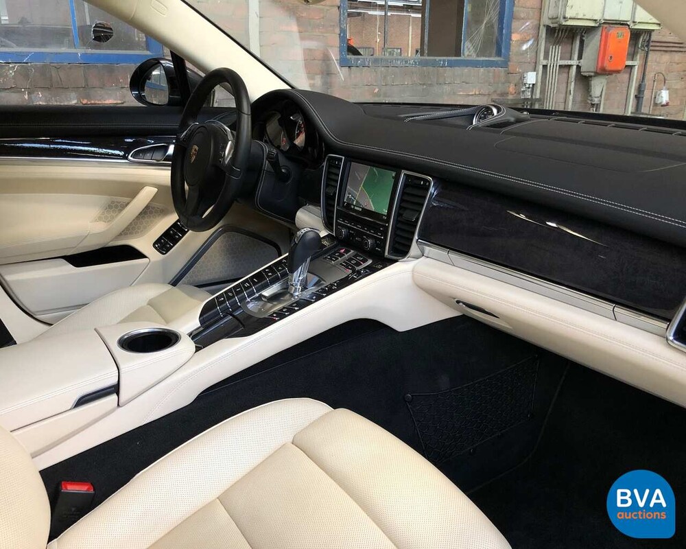 Porsche Panamera Turbo Executive 520 PS - Garantie - 2013, HB-384-K.
