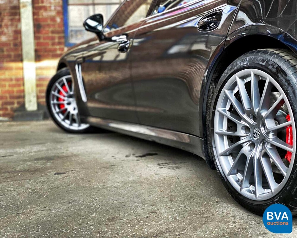 Porsche Panamera Turbo Executive 520 PS - Garantie - 2013, HB-384-K.