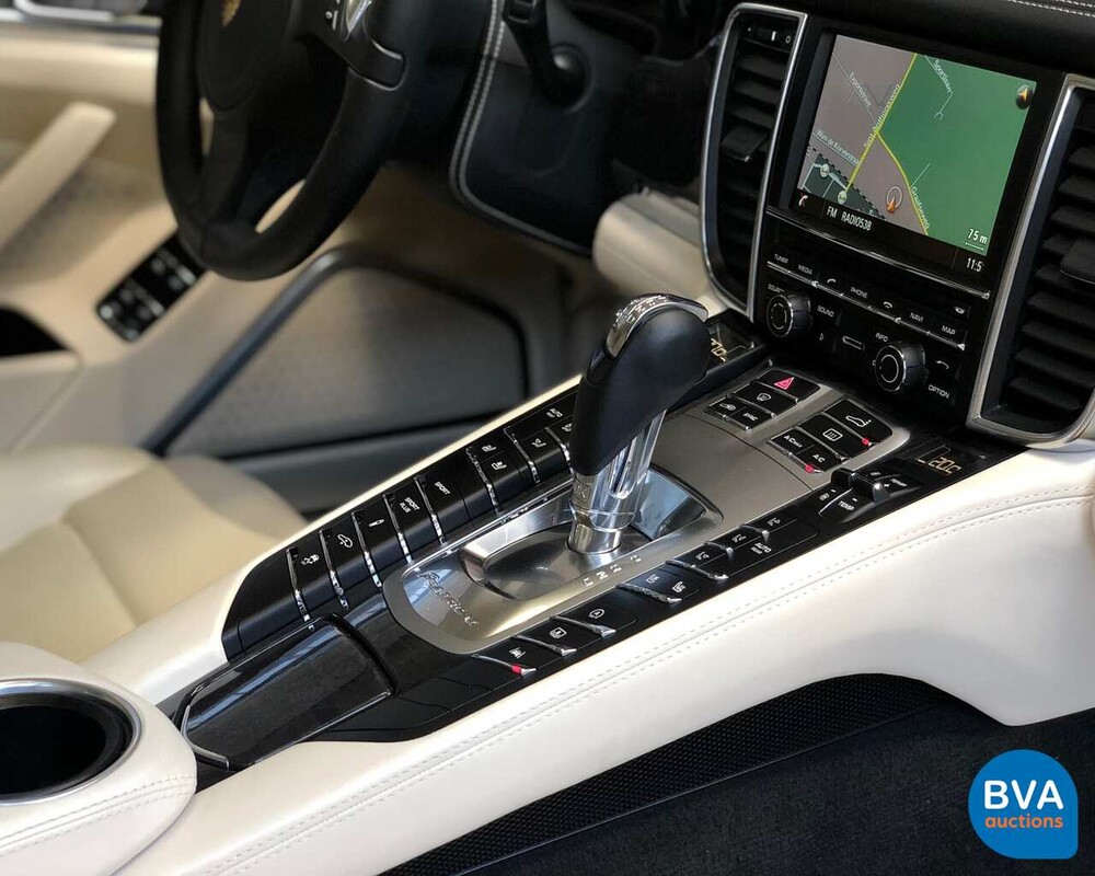 Porsche Panamera Turbo Executive 520 PS - Garantie - 2013, HB-384-K.