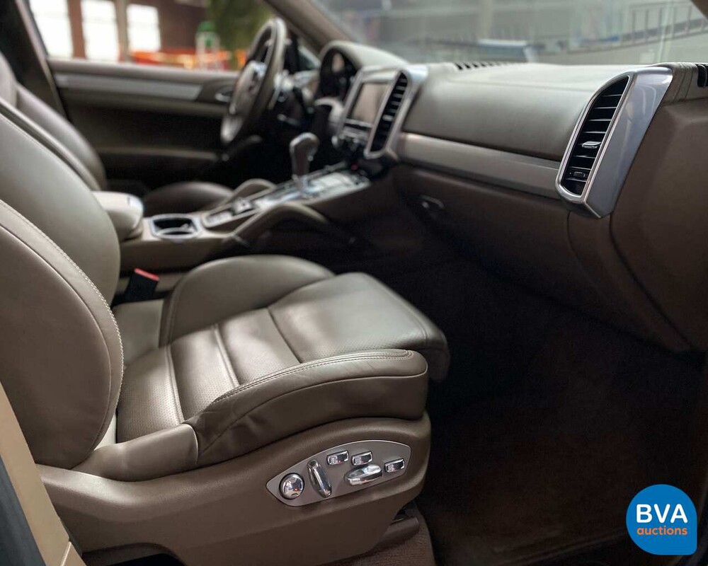 Porsche Cayenne Turbo 4.8 V8 500 PS 2013, 9-TTN-90.