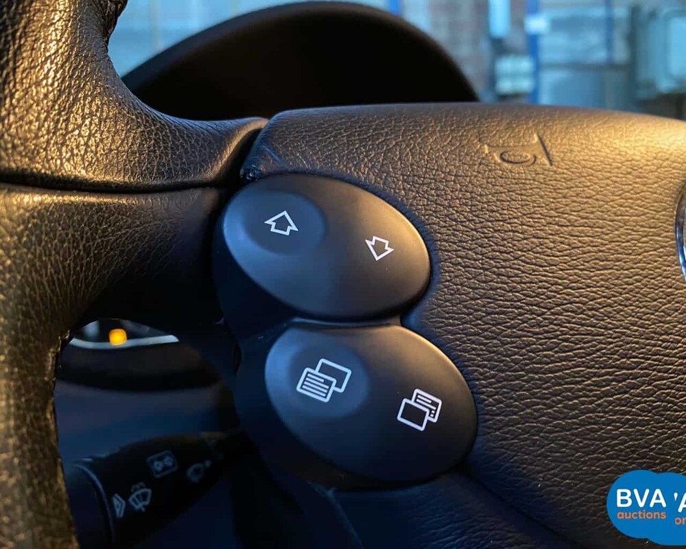 Mercedes-Benz CLS500 V8 306PS 2005.