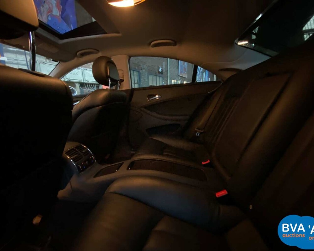 Mercedes-Benz CLS500 V8 306PS 2005.