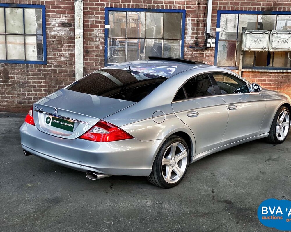 Mercedes-Benz CLS500 V8 306PS 2005.