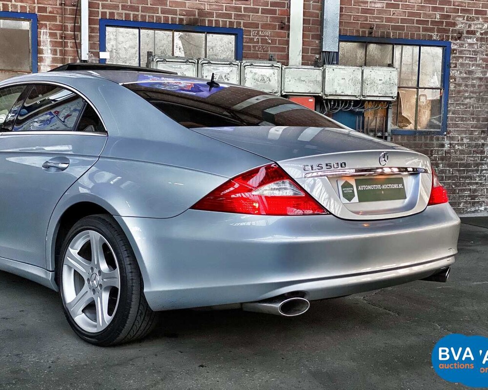Mercedes-Benz CLS500 V8 306PS 2005.