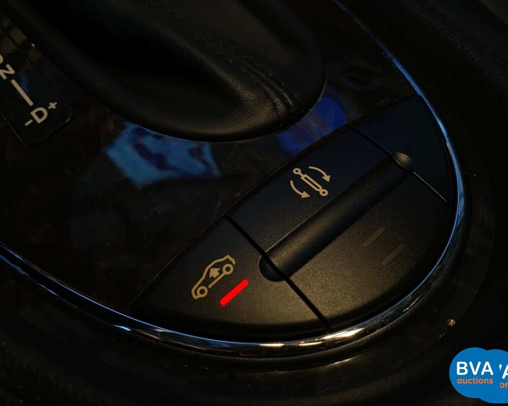 Mercedes-Benz CLS500 V8 306PS 2005.