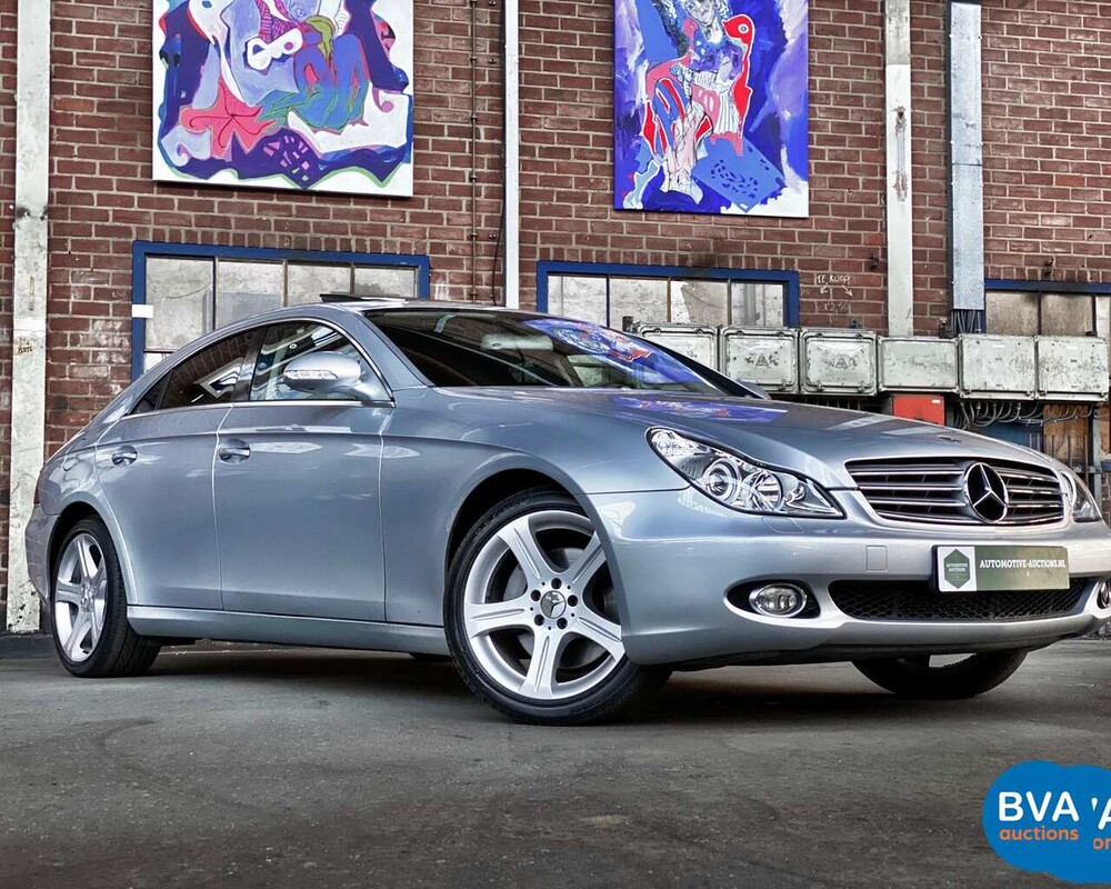 Mercedes-Benz CLS500 V8 306PS 2005.
