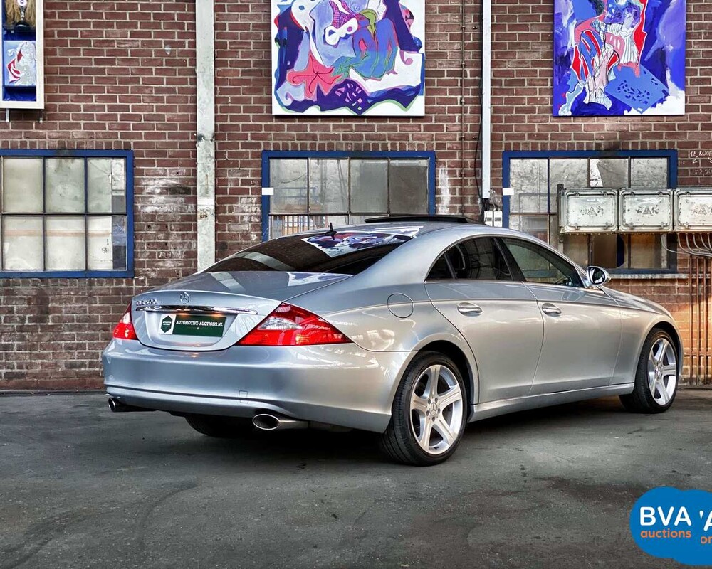 Mercedes-Benz CLS500 V8 306PS 2005.
