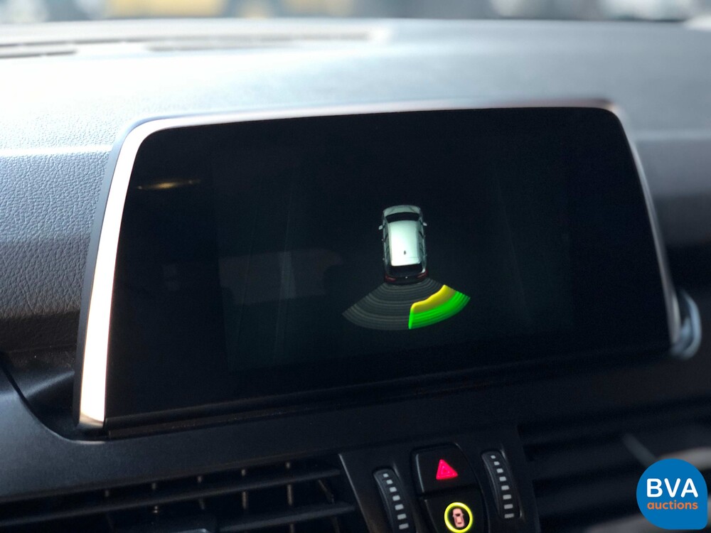 BMW 218i Gran Tourer 7er Sport-Line 2018, NL-Kennzeichen.