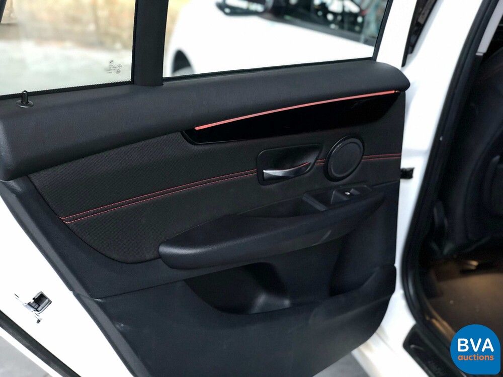 BMW 218i Gran Tourer 7er Sport-Line 2018, NL-Kennzeichen.