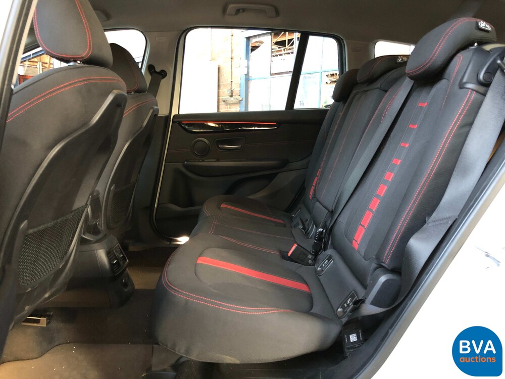 BMW 218i Gran Tourer 7er Sport-Line 2018, NL-Kennzeichen.