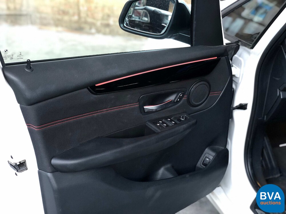 BMW 218i Gran Tourer 7er Sport-Line 2018, NL-Kennzeichen.