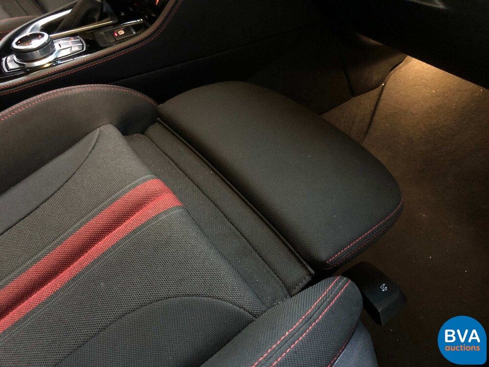 BMW 218i Gran Tourer 7er Sport-Line 2018, NL-Kennzeichen.