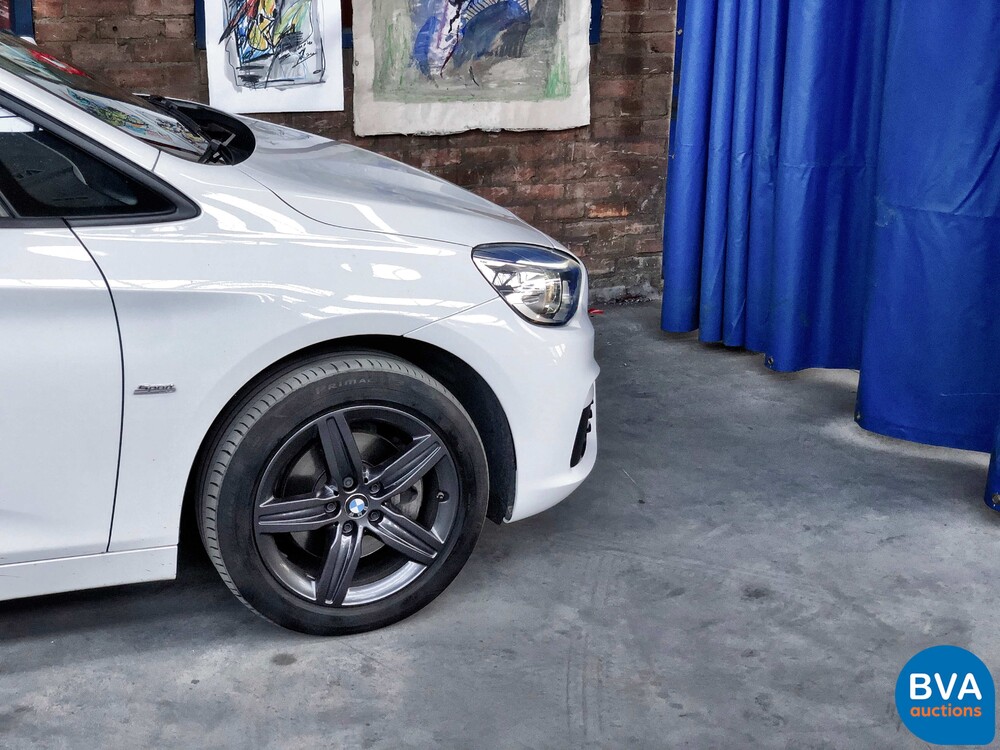 BMW 218i Gran Tourer 7er Sport-Line 2018, NL-Kennzeichen.