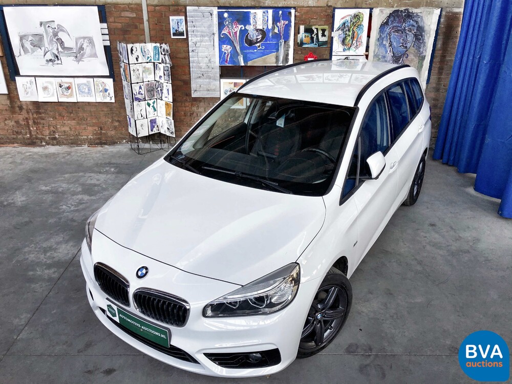 BMW 218i Gran Tourer 7er Sport-Line 2018, NL-Kennzeichen.