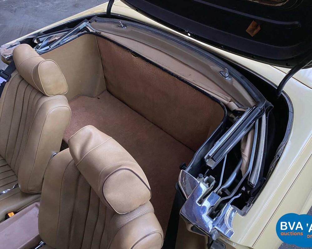 Mercedes-Benz 450SL R107 1974.