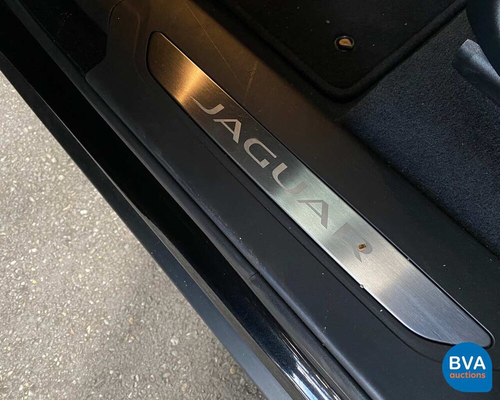 Jaguar F-Pace 20d 180 PS AWD 2018 EURO6.
