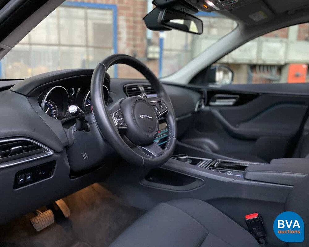 Jaguar F-Pace 20d 180 PS AWD 2018 EURO6.