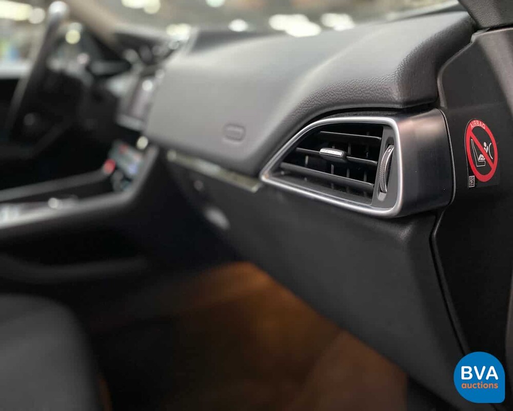Jaguar F-Pace 20d 180 PS AWD 2018 EURO6.
