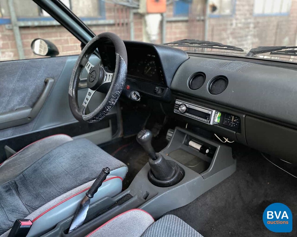 Opel Manta GSi -400R- B 3.0 6 cilinder 1989, XV-04-YB