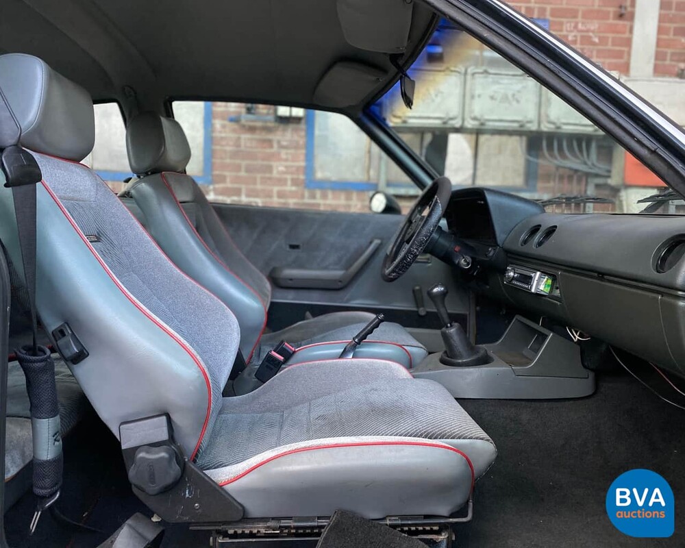 Opel Manta GSi -400R- B 3.0 6 cilinder 1989, XV-04-YB