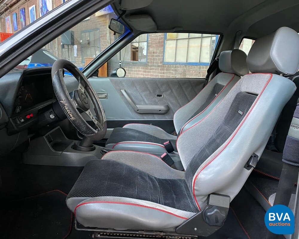 Opel Manta GSi -400R- B 3.0 6 cilinder 1989, XV-04-YB