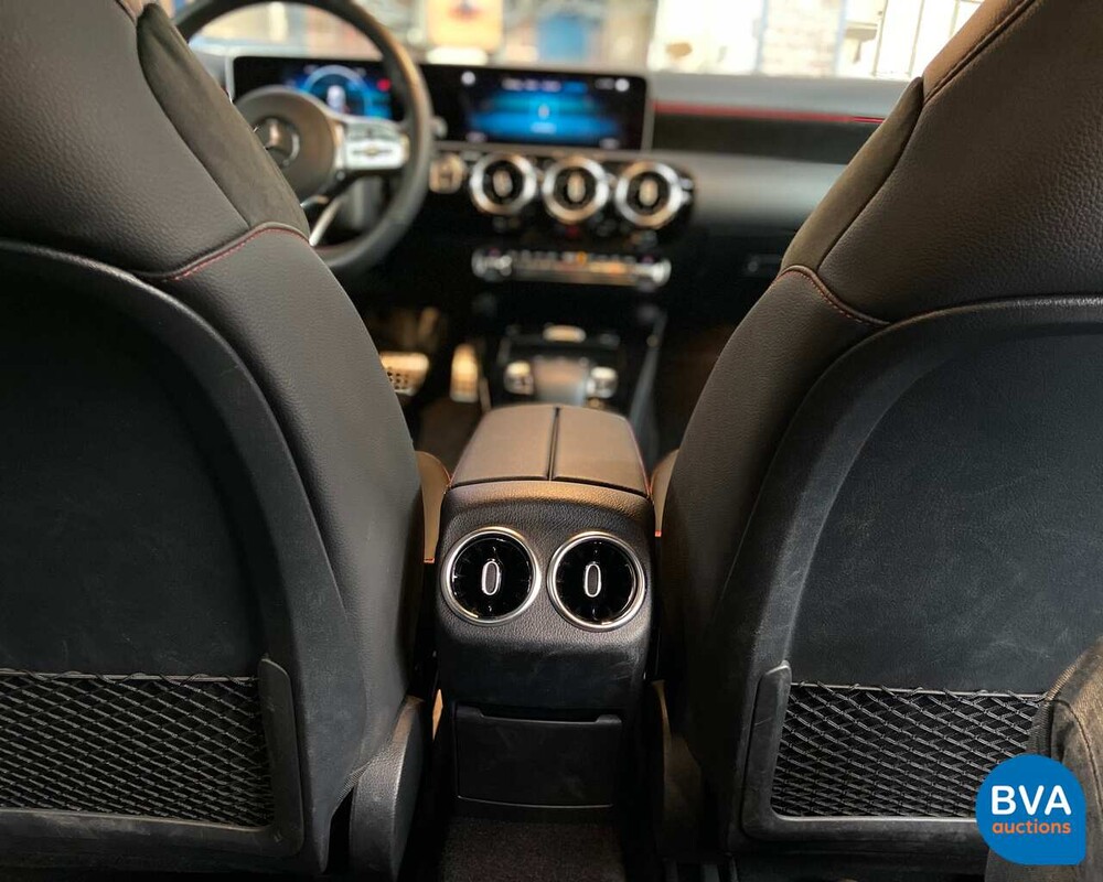 Mercedes-Benz A200 AMG A-Klasse 2019 163pk -Garantie-